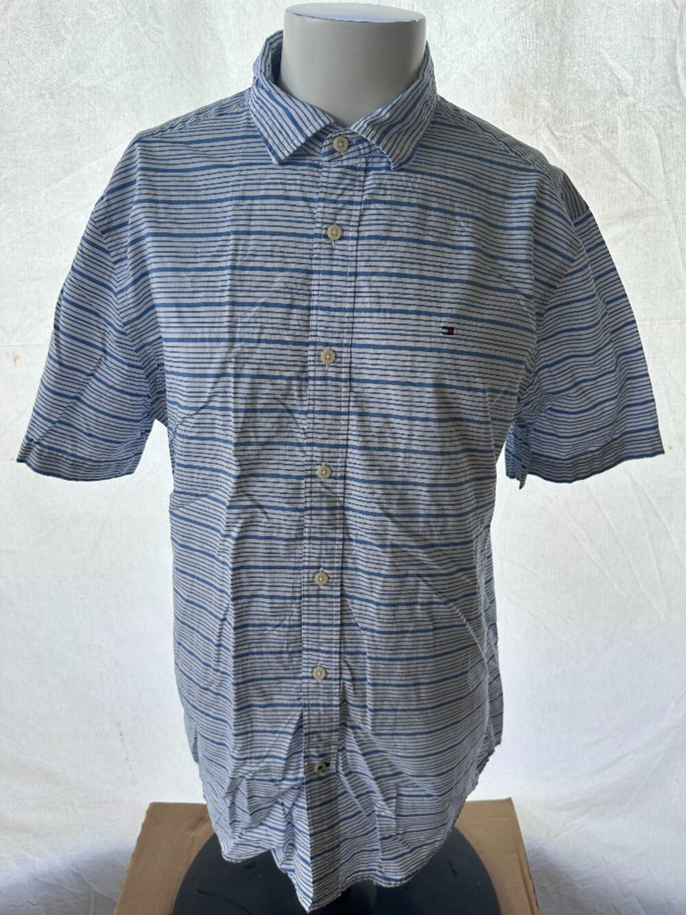 Tommy Hilfiger Men's Blue White Stripe SS Button Front Shirt Large Classic Fit